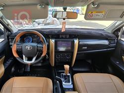 تۆیۆتا فۆرچێنەر